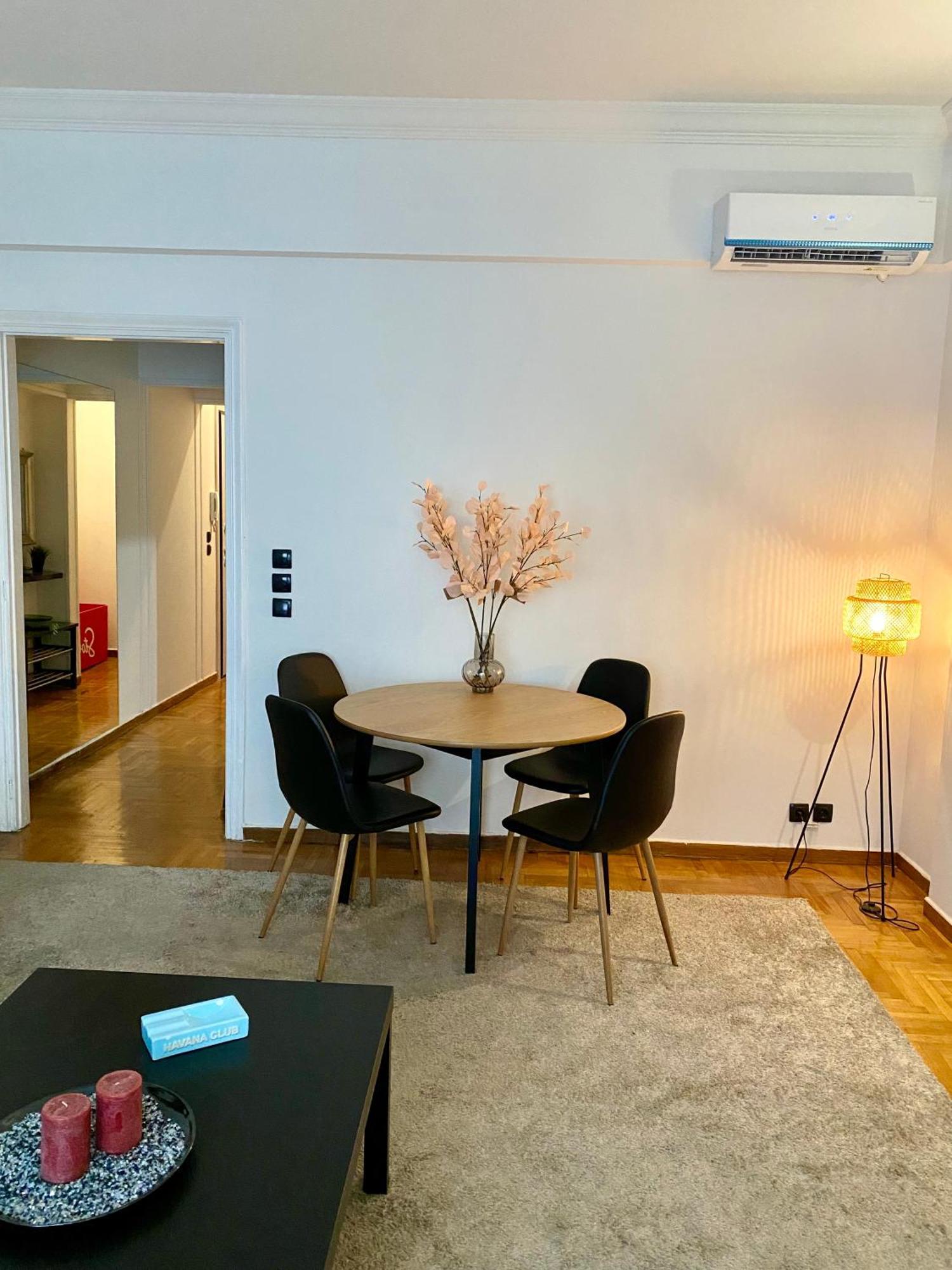 Cozy Apartment In Kolonaki Athens - Sleeps 5 Bagian luar foto